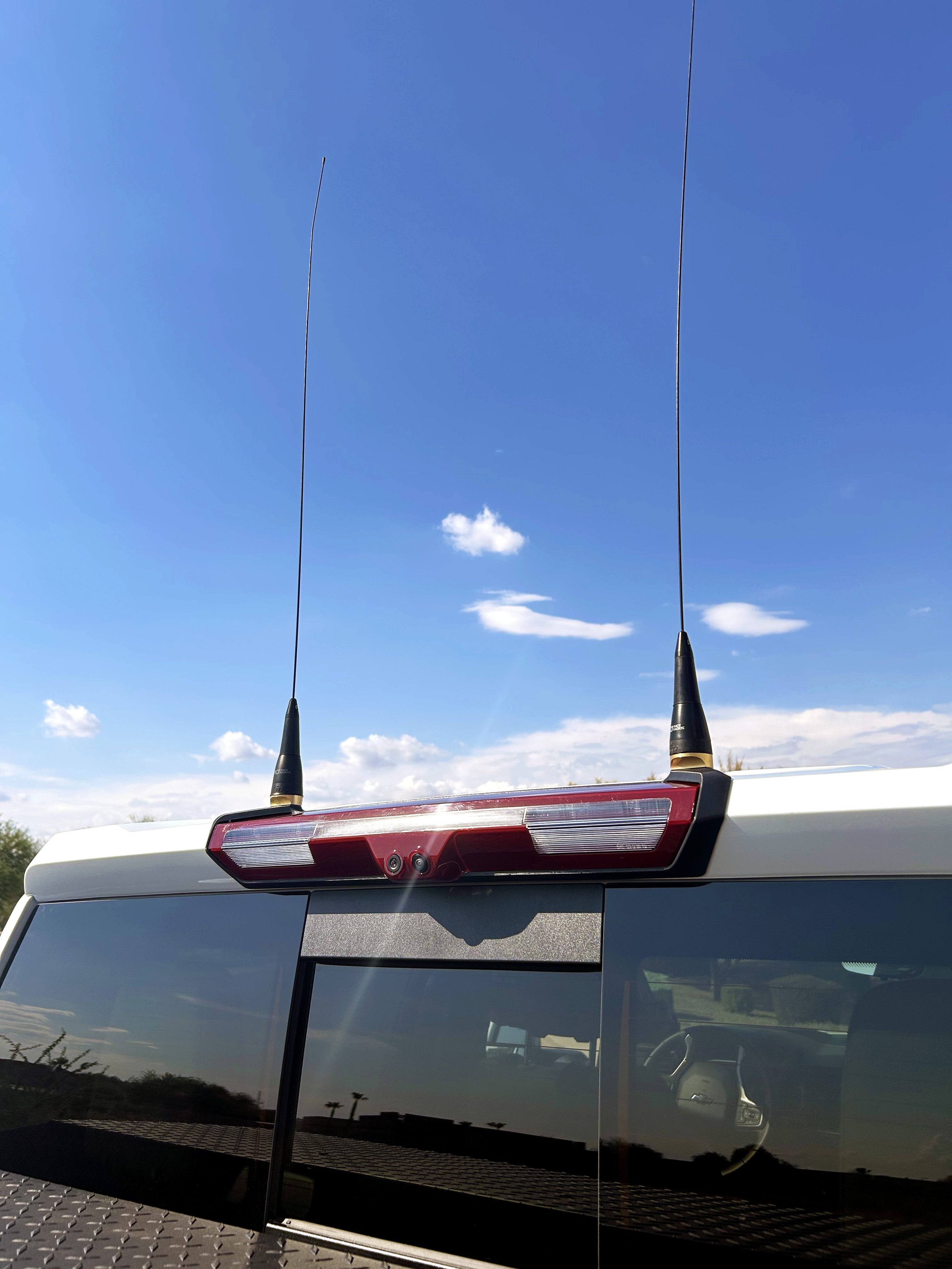 2019‑26 Chevy Silverado | GMC Sierra Dual Antenna Mount
