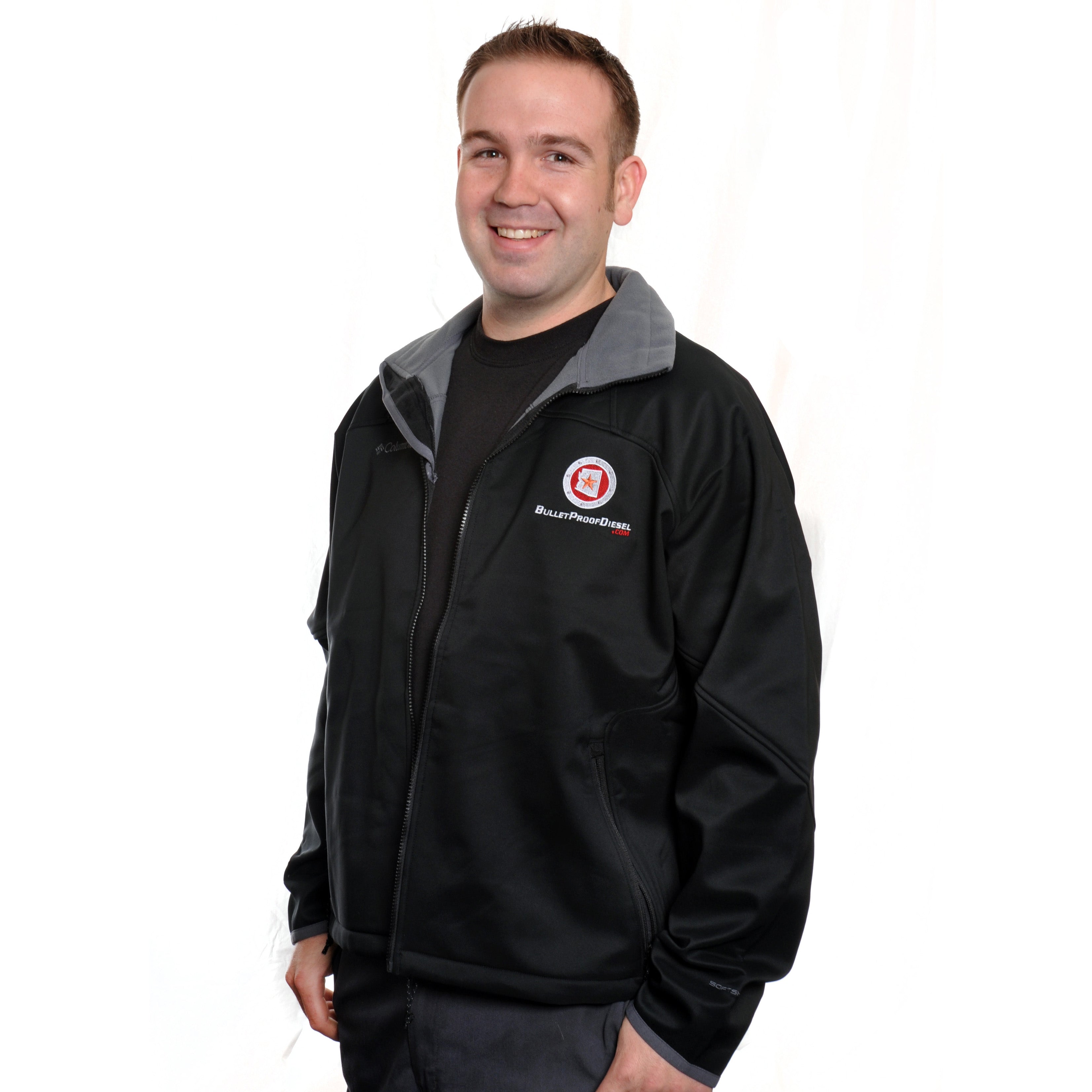 This Columbia soft shell jacket is both light and warm with fleece lined water-resistant fabric, zippered pockets and easy to wash! Available in ladies’ and men’s sizes.
