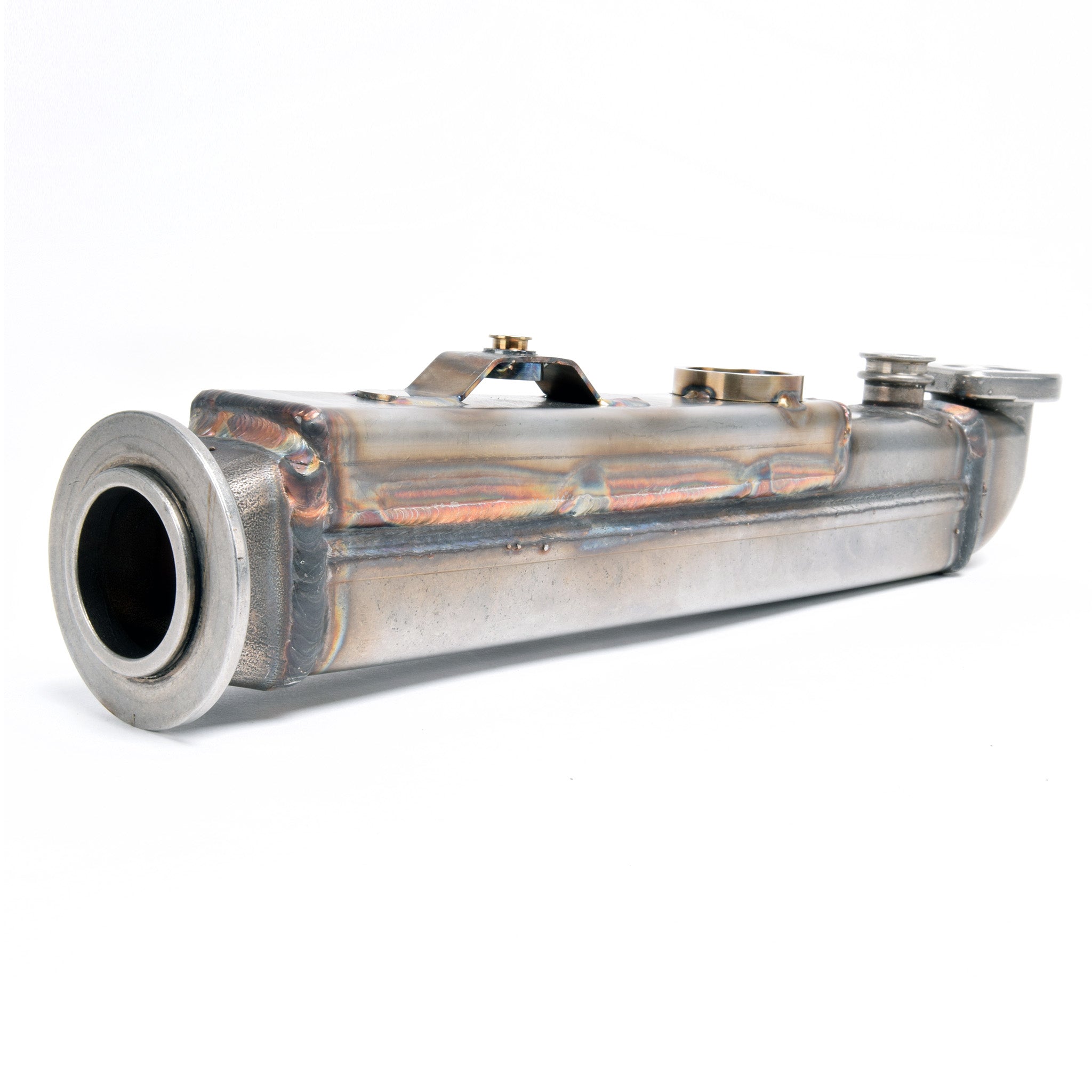 Upgraded 4.5L International Navistar Square EGR Cooler. Fits most 4.5L and VT245 2003, 2004, 2005, 2006, 2007, 2008, 2009 and 2010 Engines. OE Part Numbers EGR504, 1845724C92