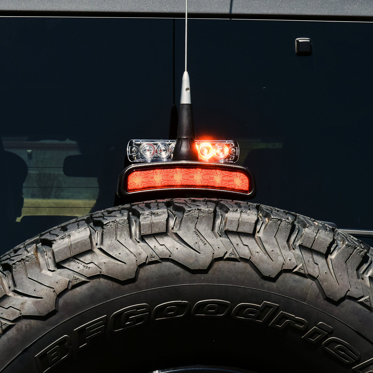 Tomar RECT 16 LED Light Mount - Bronco